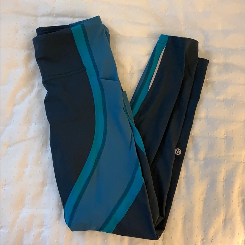 Fast and Free High Rise Tight 25” *reflective